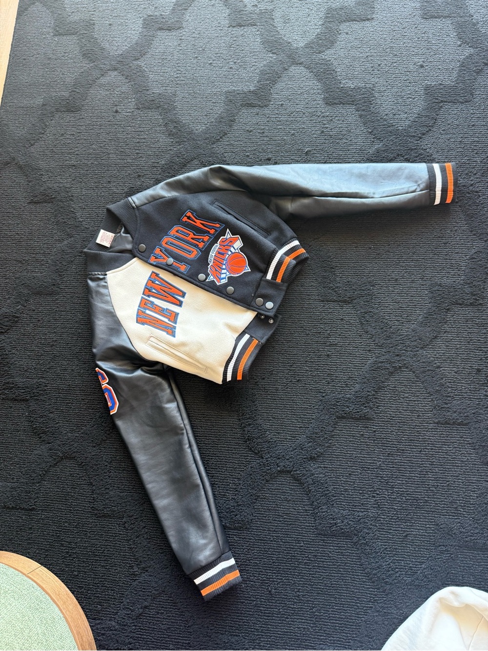 NBA Kids New York Knicks Black & Cream Varsity Jacket - Picture 2 of 4